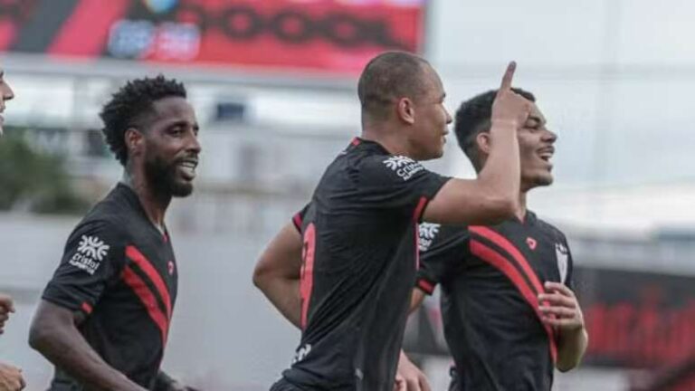 1231370418-54365784434-56bb90d8d7-k