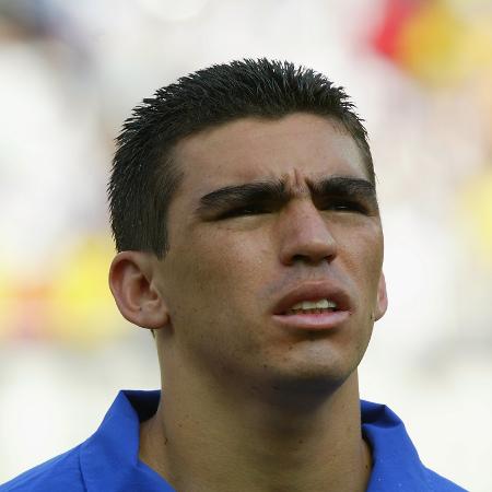 zagueiro-lucio-na-copa-do-mundo-de-2002-1593203518360_v2_450x450