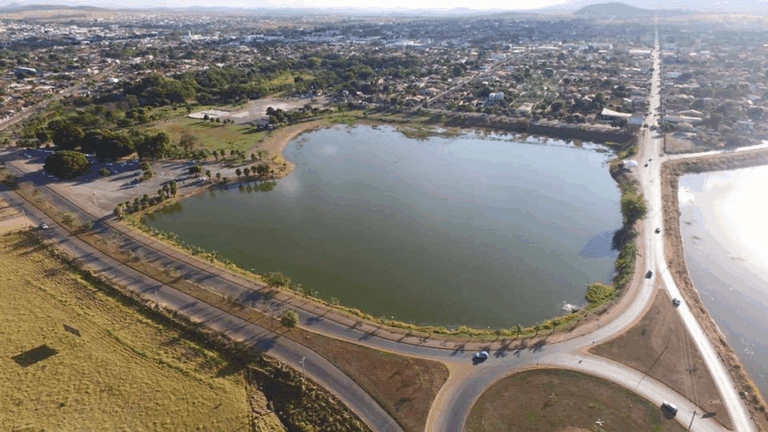 2e4696_eb087d00ad34467b9a95e625c344e673~mv2